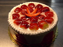 4 ile 6 ki�ilik �ilekli Ya� pasta