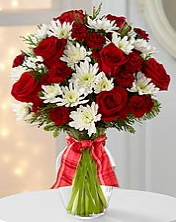 12 adet k�r�m�z g�l ve beyaz mevsim �i�ekleri